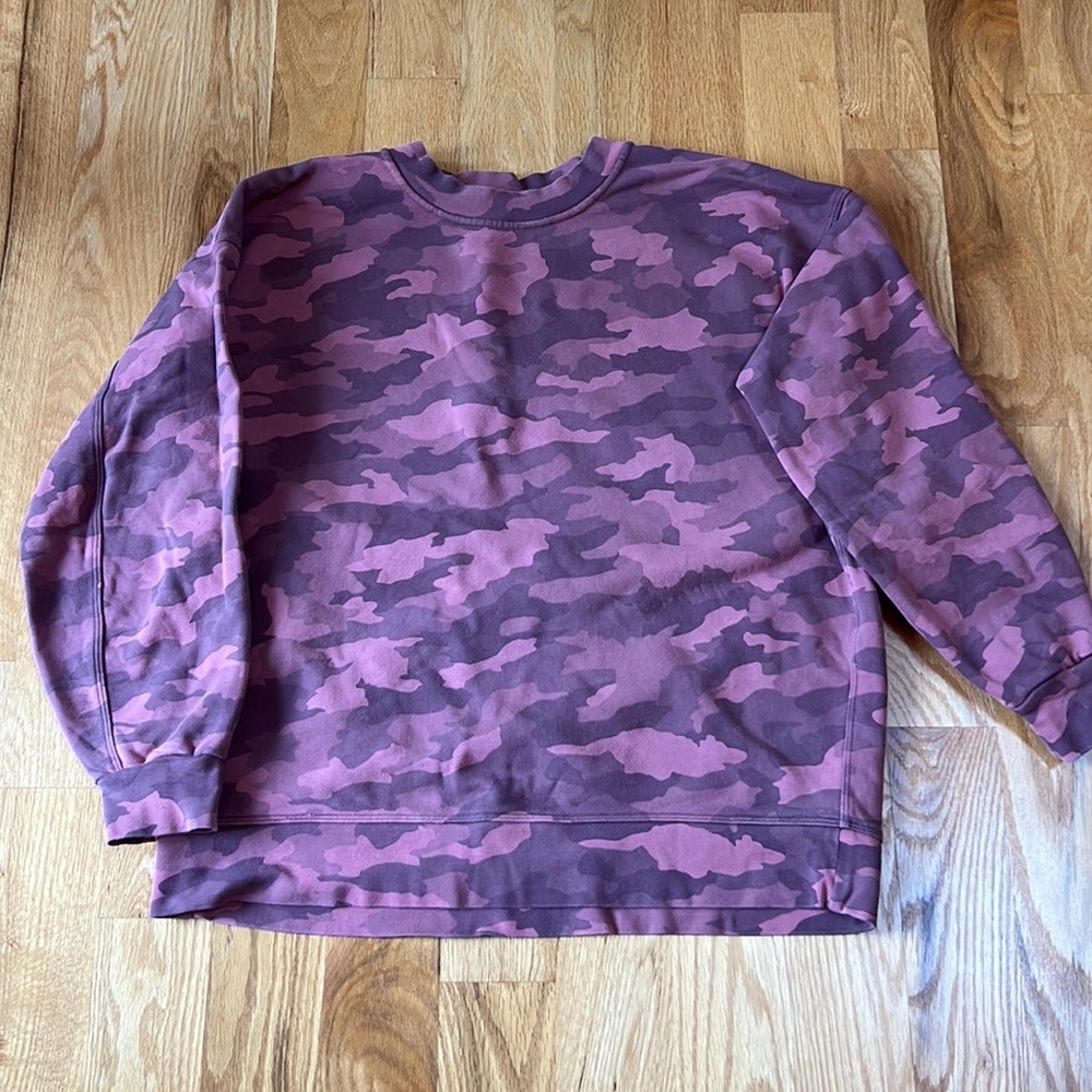Lululemon sweatshirt.